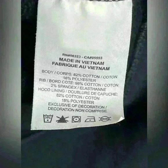 Jordan Women's Black and Red Hoodie - Picture 5 of 8